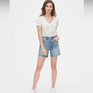 Gap‎ Mid Rise Boyfriend Short Size 4/27 NWT